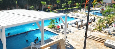 7 piscinas al aire libre
