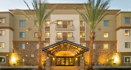 1 Bedroom | Heated Outdoor Pool + Free Breakfast