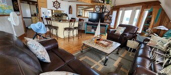  Dome House by the Sea