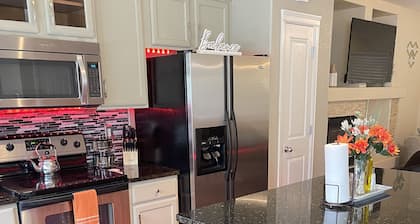 Group friendly Relaxing Brighton Home