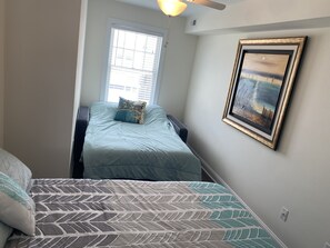 3 bedrooms, free WiFi, bed sheets