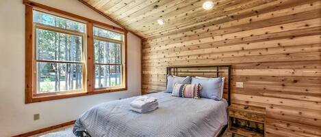 4 bedrooms, desk, iron/ironing board, travel crib