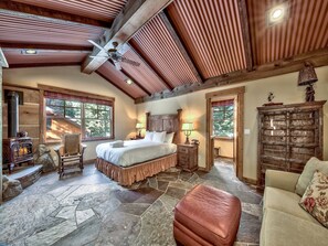 4 bedrooms, desk, iron/ironing board, travel crib - Ski-in/Ski-out, HGTV Featured Luxury 4,500 Sq Ft, Private Sauna and Hot Tub (Truckee)