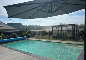 Outdoor pool - Hidden Valley Getaway (Martinborough)