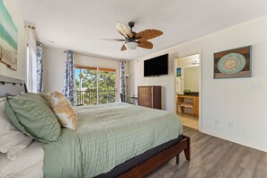 5 bedrooms, desk, iron/ironing board, travel cot