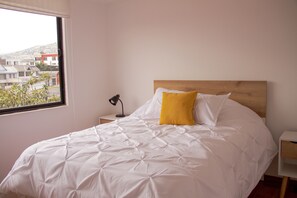 4 bedrooms, WiFi, bed sheets