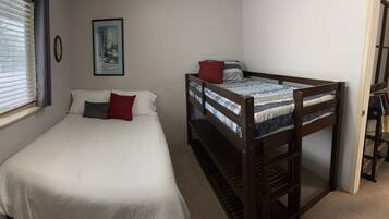 3 bedrooms, iron/ironing board, travel cot, free WiFi