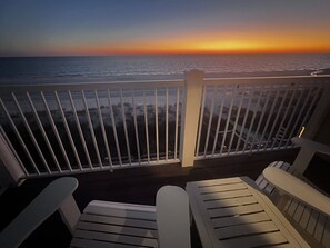 Property grounds - Luxury Beachfront Westend Townhome - 4 Ensuite Bedrooms w Pool (Panama City Beach)