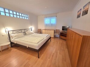 2 habitaciones, tabla de planchar con plancha y wifi 