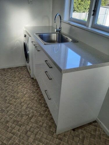 Spacious Ōpōtiki Stay – Beach & Motu Trail Nearby