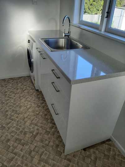 Spacious Ōpōtiki Stay – Beach & Motu Trail Nearby
