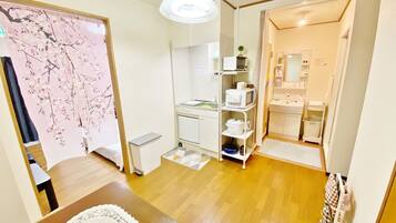 2 bedrooms, desk, iron/ironing board, free WiFi