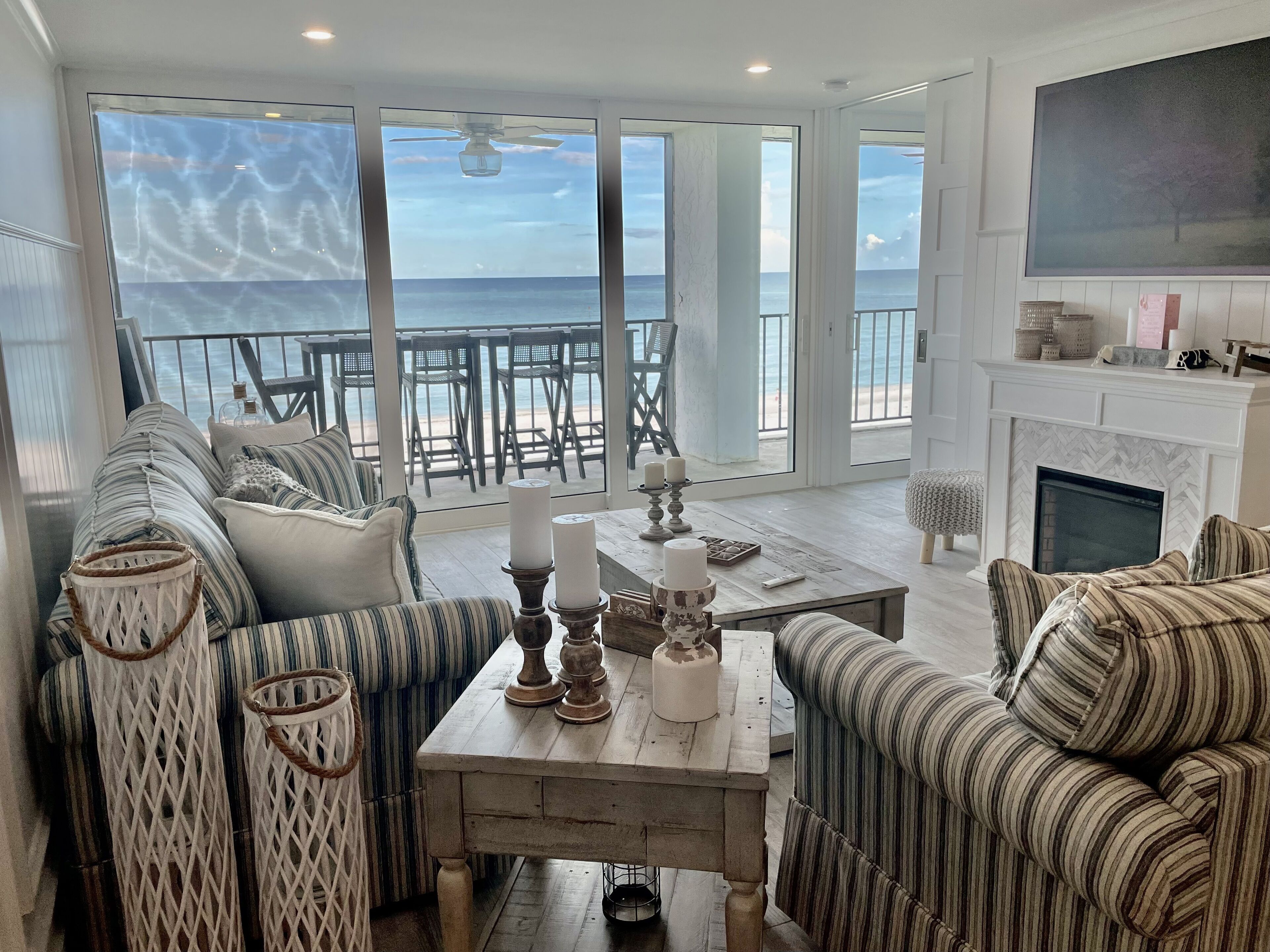 Smart TV, fireplace, video library