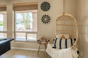Interior - Unique 3 bdrm + Studio w/ Lake and Mountain Views (Lake Havasu City)