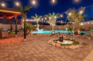 Outdoor pool - Unique 3 bdrm + Studio w/ Lake and Mountain Views (Lake Havasu City)