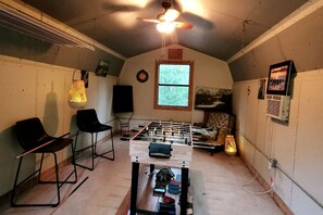 Spielezimmer