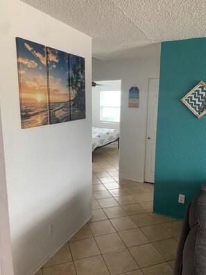 2 chambres, bureau, Wi-Fi, literie fournie