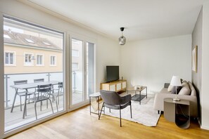 Fernseher, Stereoanlage