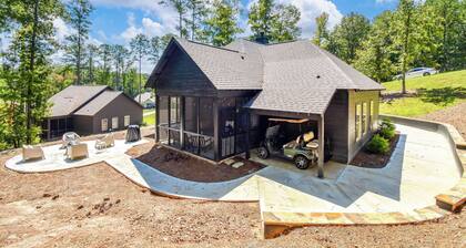 Twilight House by Lake Martin Vibe