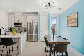 Fridge, microwave, oven, stovetop - Luxury 5 King Bedroom Beach House - All King Beds - Boardwalk to the Beach (Port St. Joe)