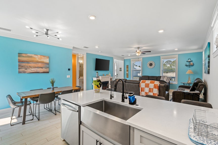 Luxury 5 King Bedroom Beach House - All King Beds - Boardwalk To The Beach - Cape San Blas, FL