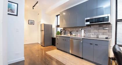 Charming & Comfy Gem ~ 10 Mins to Downtown ~Patio!