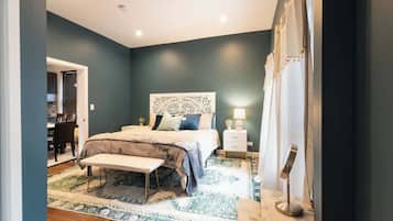 4 bedrooms, desk, iron/ironing board, travel crib