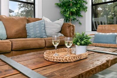 OsterHaus | King Beds | Private Hot Tub | Full Kitchen