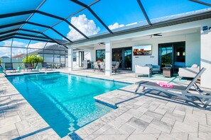 Outdoor pool, a heated pool