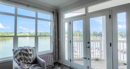 Top Shelf by SoCharm | Luxury Penthouse - Restaurants, Community Pool, Massage, and More!