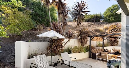 Bright 4 Bedroom Mountain View Home By Arts Plaza