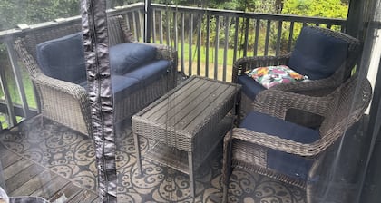 Atl. Motor Speedway- Tucked Away In Comfort 4 Bedrooms totaling, 7 Beds