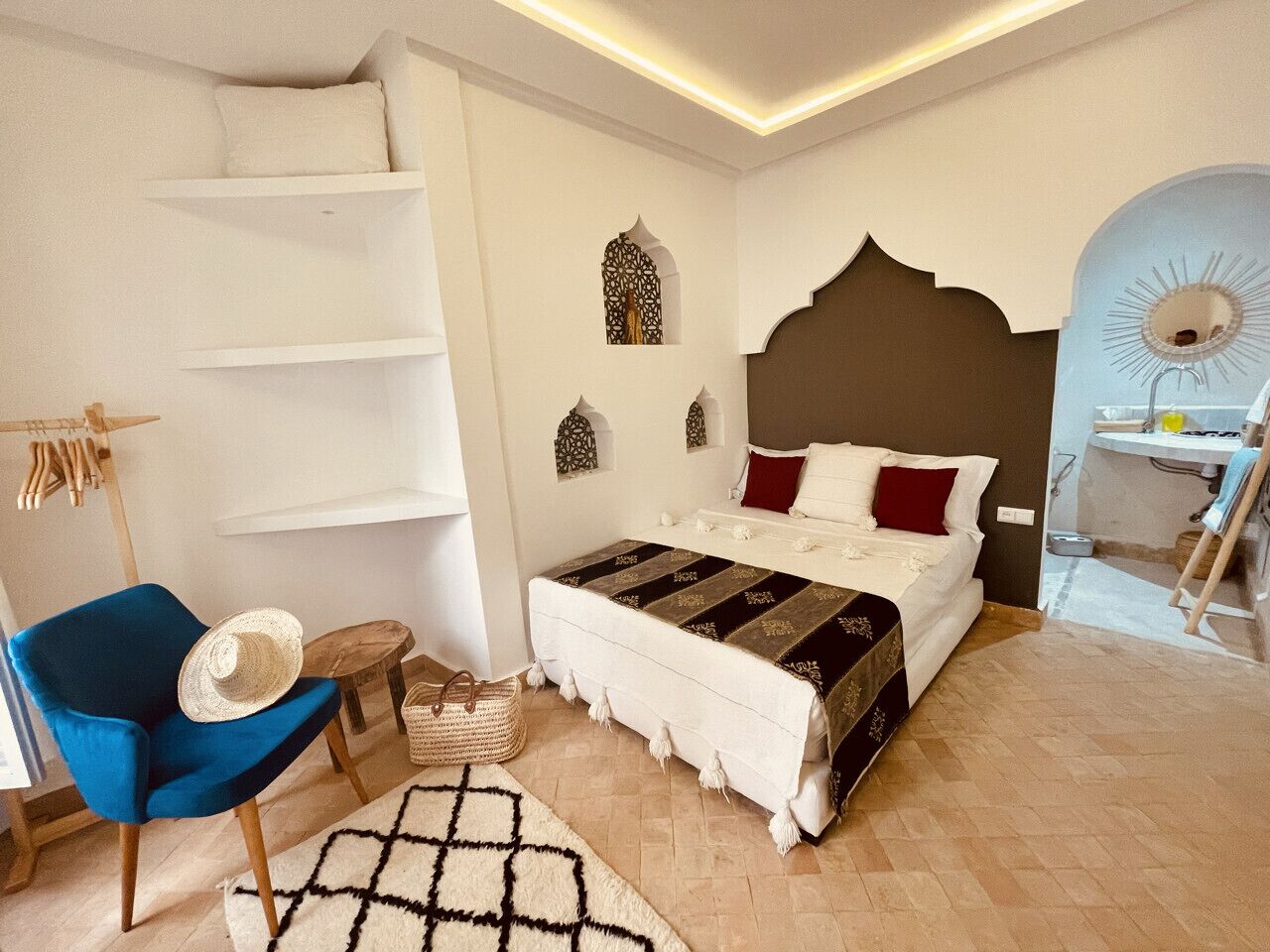 3 bedrooms, iron/ironing board, free WiFi, bed sheets