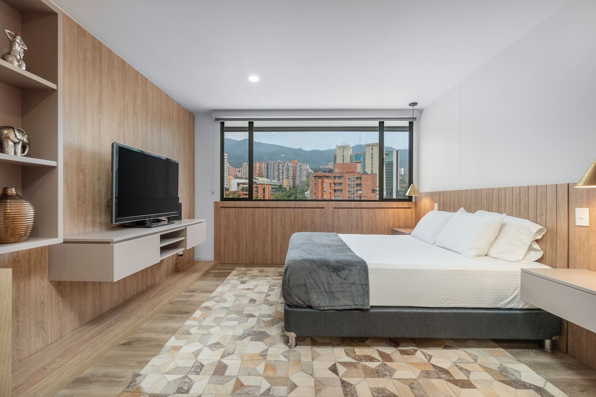 1 bedroom, blackout drapes, free cribs/infant beds, free WiFi