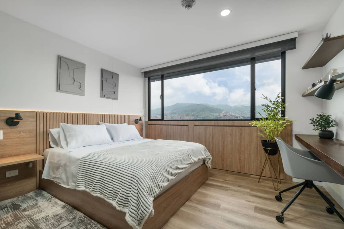 Studio Suite (1015) | 1 bedroom, blackout drapes, free cribs/infant beds, free WiFi
