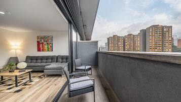 Apartment (703) | Balcony