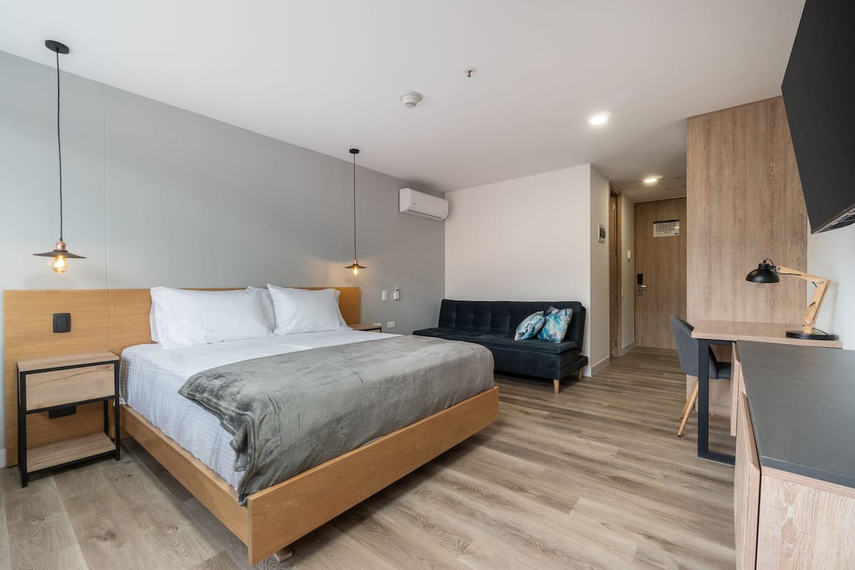 Studio Suite (1307) | 1 bedroom, blackout drapes, free cribs/infant beds, free WiFi