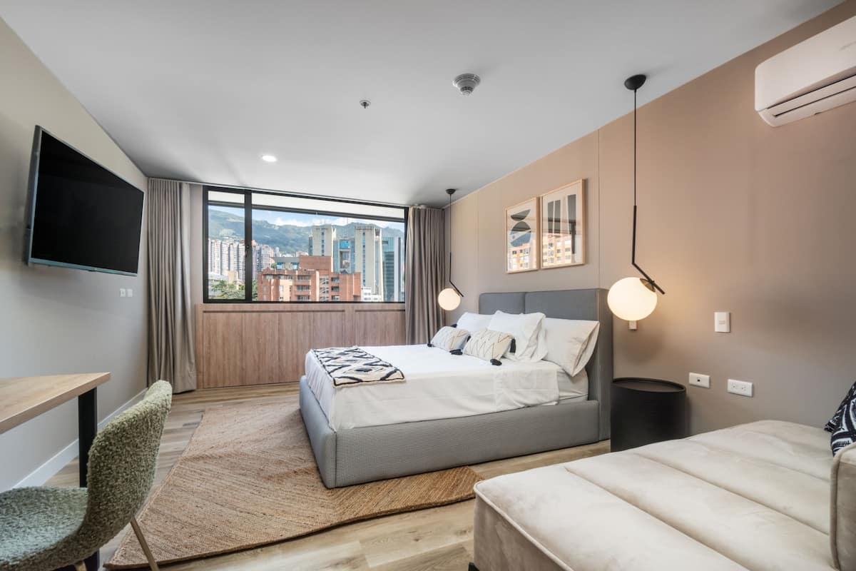Studio Suite (1111) | 1 bedroom, blackout drapes, free cribs/infant beds, free WiFi