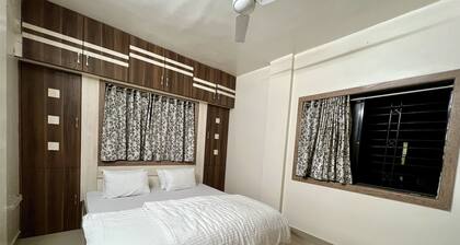 Family friendly Peaceful 3BHK apartment in Balewadi.