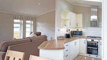 Fridge, oven, stovetop, toaster