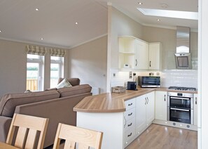 Fridge, oven, stovetop, toaster