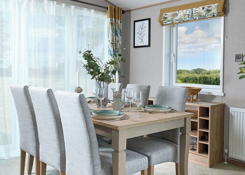 Superior Oak Lodge (Sleeps 6)