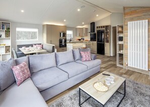 Living area - Superior Oak Lodge (Sleeps 6) (Coldingham, Berwickshire)