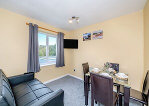 Dining - Silver 1 Chalet Slps 4 Pet (Brixham, Torbay)