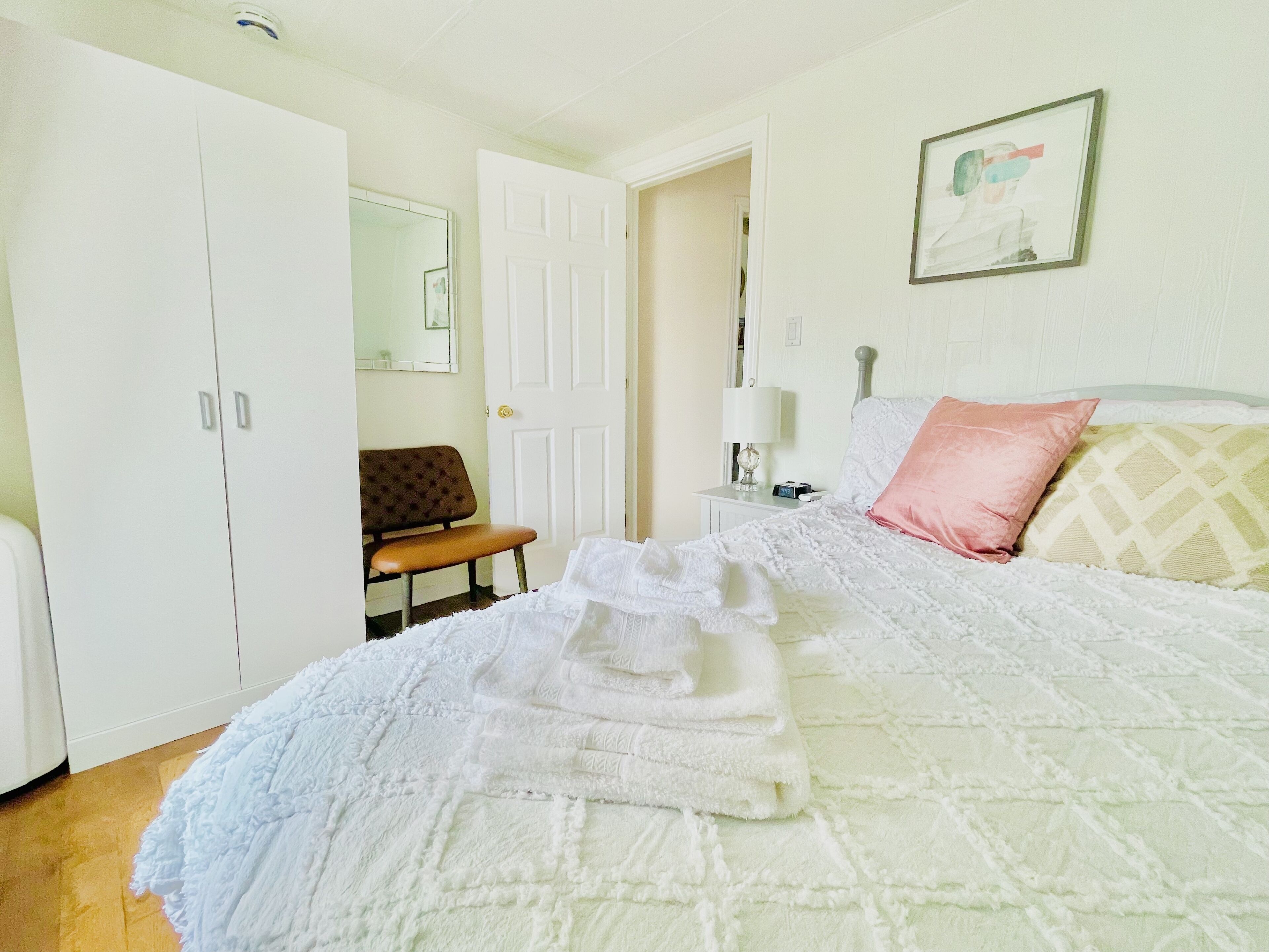 2 bedrooms, premium bedding, free WiFi, bed sheets