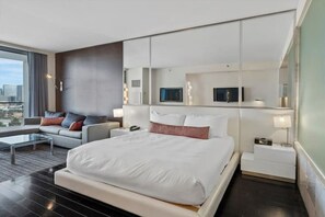 1 bedroom, desk, iron/ironing board, WiFi