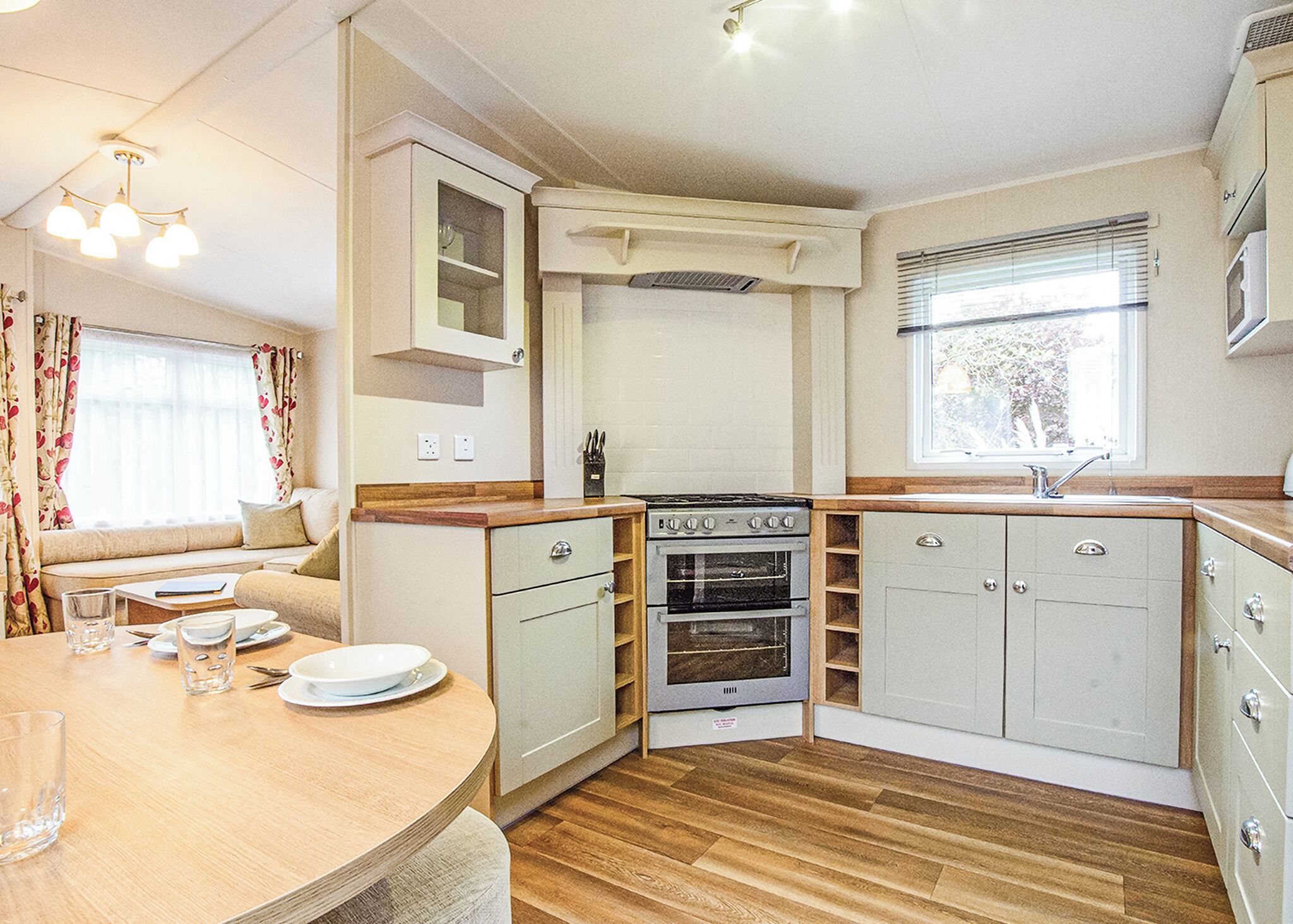 Fridge, oven, stovetop, toaster