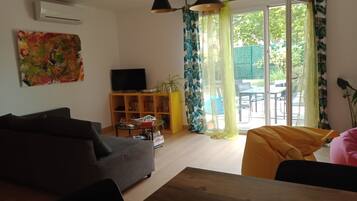 Télévision, livres, imprimantes