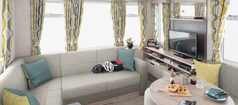 Essential Clover Caravan (Sleeps 4)
