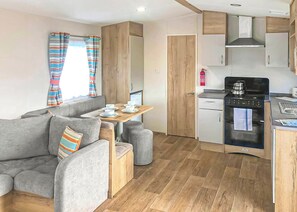Fridge, oven, stovetop, toaster
